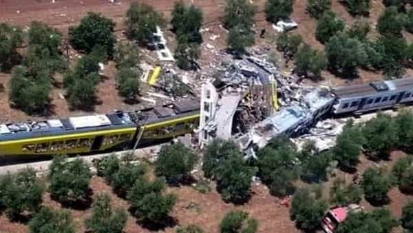 incidente-treno-bari-foto-vigili-del-fuoco3-2