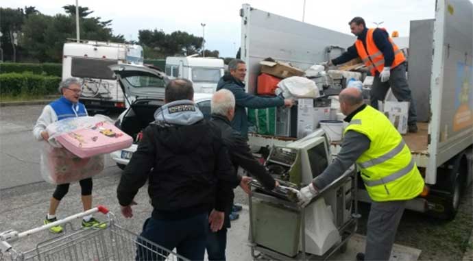 postazione-mobile-raccolta-rifiuti