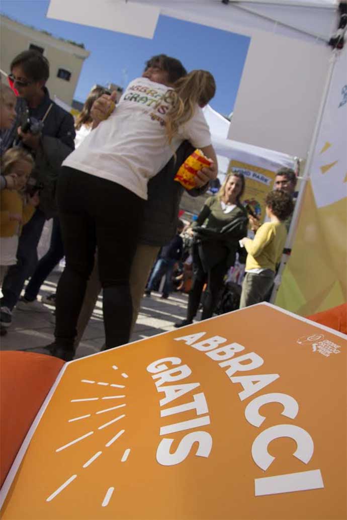 abbracci-gratis-bari-ordine-psicologi-puglia
