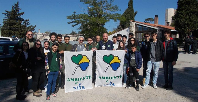 volontari-giornata-ecologica-castel-del-monte-andria