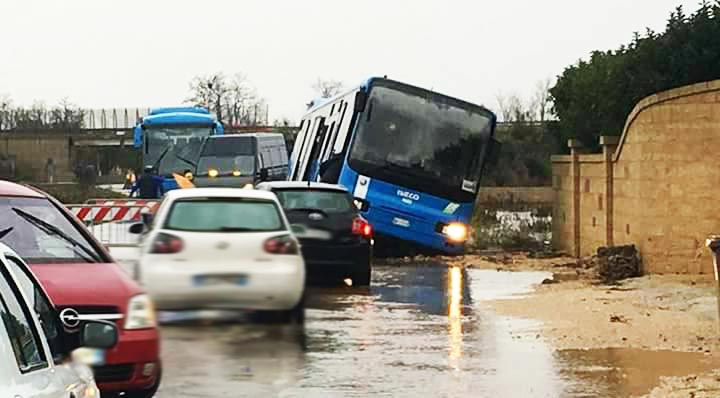 ugento casarano pullman incidente ss72 stp 3