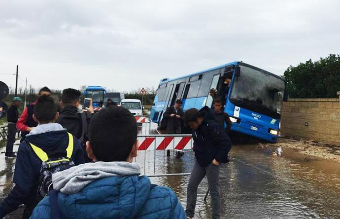 ugento casarano pullman incidente ss72