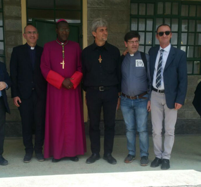 La Delegazione dell Diocesi di Andria con il Vescovo delegato del Card