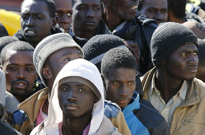 Italia: Migranti arrivano a Pozzallo