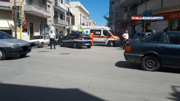 investiti pedoni via barletta andria feriti ambulanza polizia locale municipale