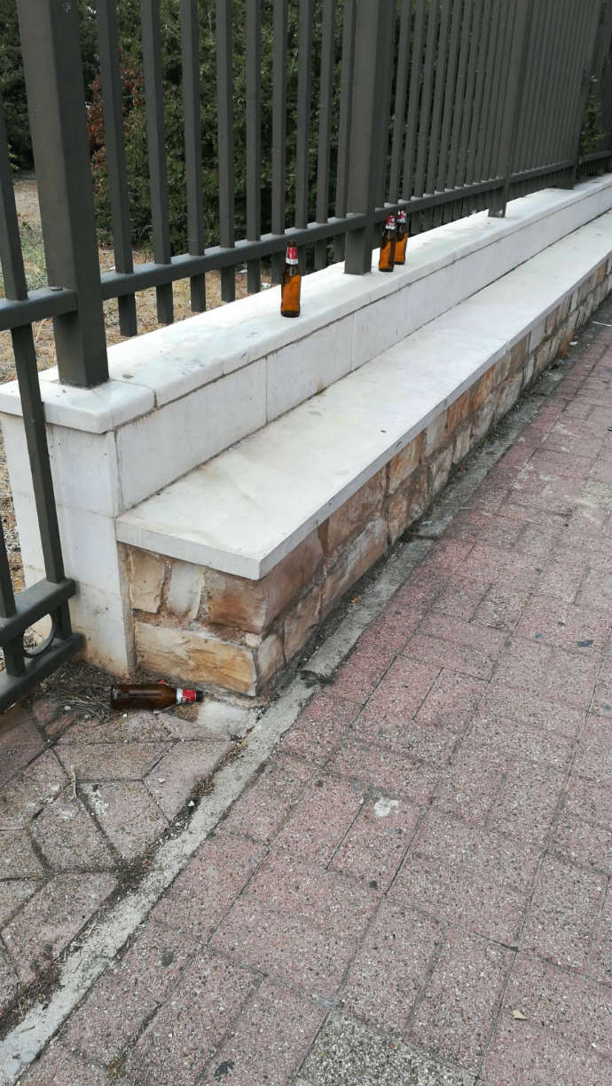 bottiglie di birra abbandonare parco giovanni paolo ii
