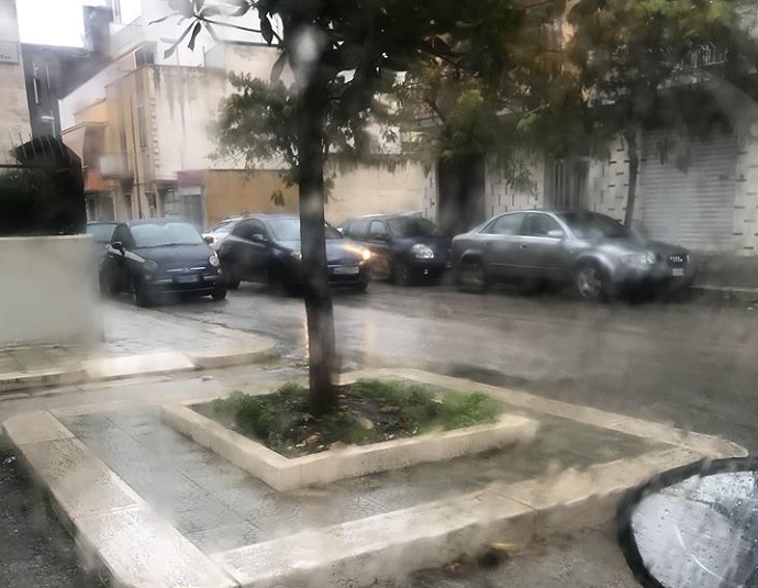 parcheggio selvaggio via catullo Andria