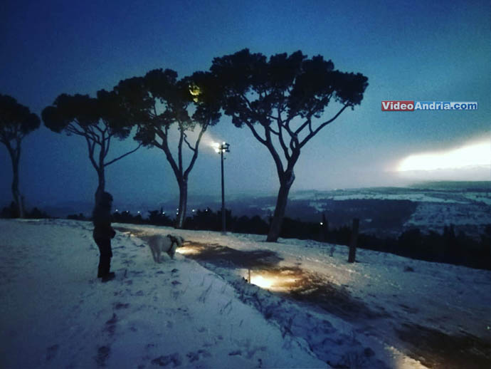 giochi di luci tramondo Andria castel del monte neve gennaio 2019 puglia