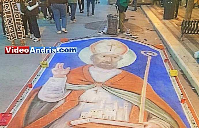 Street Art ad Andria: tornano le bellissime raffigurazioni di San Riccardo e la Madonna per la festa patronale – FOTO