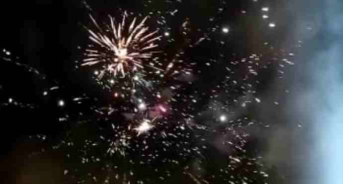 Ad Andria si torna a sparare fuochi d’artificio anche durante la festa, “compromesso periferico” ma è polemica tra appelli pro-ambiente animali e pro-tradizione